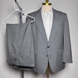 Hart Schaffner & Marx Suit Mens 42R 34x30 Grey Pinstripe Wool Vintage 2-Piece